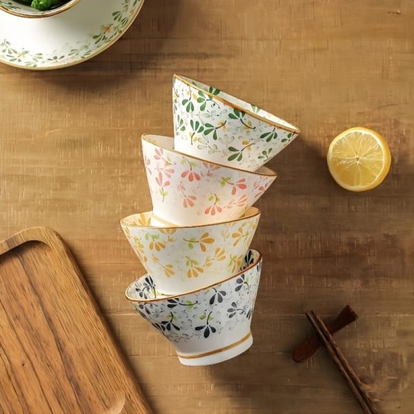 Set of 4 Japanese-Style Ceramic Bowls with Hand-Painted Floral Designs, Suitable for Rice, Salad, Soup, And Pasta. They Feature Underglaze Decoration, Are Kitchenware, Safe And Healthy, And Can Be Used in Ovens And Microwaves