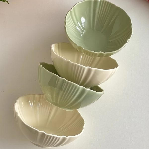 A Beautifully Designed 5-Inch Ceramic Bowl, a New Addition to Home Dining Utensils, Perfect for Light Meals And Oatmeal Breakfasts