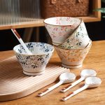 Set of 4 Japanese-Style Ceramic Bowls with Hand-Painted Floral Designs, Suitable for Rice, Salad, Soup, And Pasta. They Feature Underglaze Decoration, Are Kitchenware, Safe And Healthy, And Can Be Used in Ovens And Microwaves