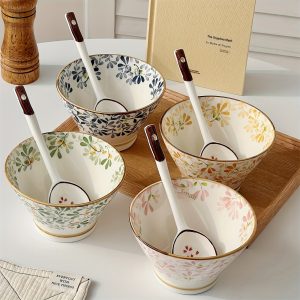 Set of 4 Japanese-Style Ceramic Bowls with Hand-Painted Floral Designs, Suitable for Rice, Salad, Soup, And Pasta. They Feature Underglaze Decoration, Are Kitchenware, Safe And Healthy, And Can Be Used in Ovens And Microwaves
