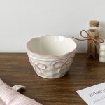 1pc Bow Ceramic Rice Bowl, Creative Design with Embossed Bow Ceramic Bowl, Light Meal Salad Bowl, Suitable for Daily Home Use, Restaurant Service Tableware, Living Room Fruit Bowl, Afternoon Tea Dessert Bowl, Gift for Present